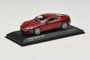 Aston Martin DB9 Červený Metalický Minichamps 1:43 400137340 Kov – obrázek 2 z 4