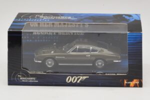 Aston Martin DBS On Her Majesty's Secret Service Minichamps 1:43 436137600 Kov – obrázek 5 z 5