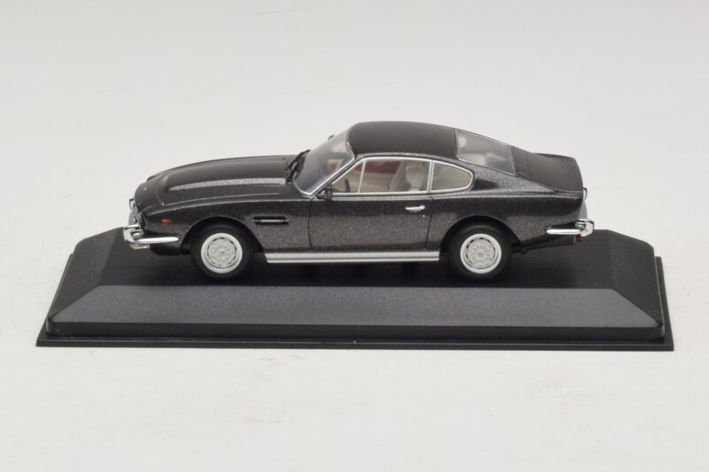 Aston Martin DBS On Her Majesty's Secret Service Náhradní Krabice Minichamps 1:43 436137600-R1 Kov