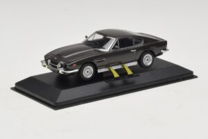 Aston Martin DBS On Her Majesty's Secret Service S Lyžemi Minichamps 1:43 436137600-P1 Kov – obrázek 2 z 4