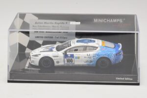 Aston Martin Rapide S #100 Bez / Schubauer 24 Hours of Nurburgring 2013 Minichamps 1:43 437131300 Kov – obrázek 4 z 5
