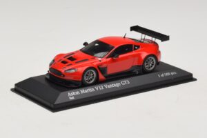 Aston Martin V12 Vantage GT3 Červený Minichamps 1:43 4371121392 Kov – obrázek 2 z 4