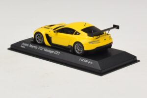 Aston Martin V12 Vantage GT3 Žlutý Minichamps 1:43 437121391 Kov – obrázek 3 z 4