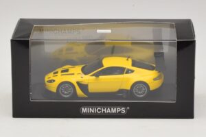Aston Martin V12 Vantage GT3 Žlutý Minichamps 1:43 437121391 Kov – obrázek 4 z 4