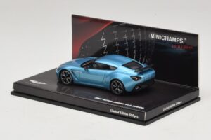 Aston Martin V12 Zagato Alba Blue Minichamps 1:43 437137222 Kov – obrázek 3 z 5