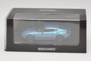 Aston Martin V12 Zagato Alba Blue Minichamps 1:43 437137222 Kov – obrázek 5 z 5