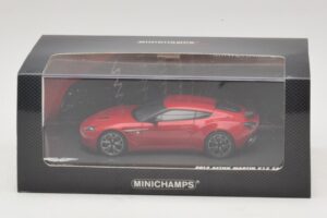 Aston Martin V12 Zagato Červený Minichamps 1:43 437137220 Kov – obrázek 5 z 5