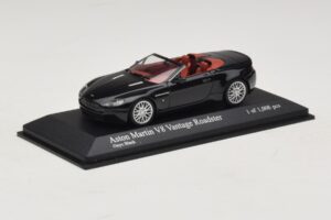 Aston Martin V8 Vantage Roadster Černý Metalický Minichamps 1:43 400137431 Kov – obrázek 2 z 4