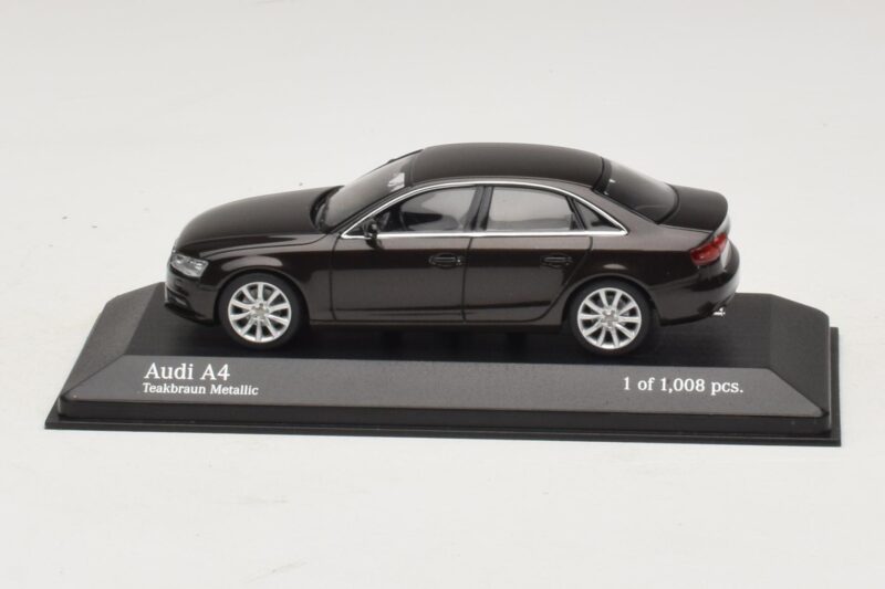 Audi A4 B8 Hnědá Metalíza Minichamps 1:43 Audi A4 B8 Hnědá Metalíza Minichamps 1:43 410011000 Kov