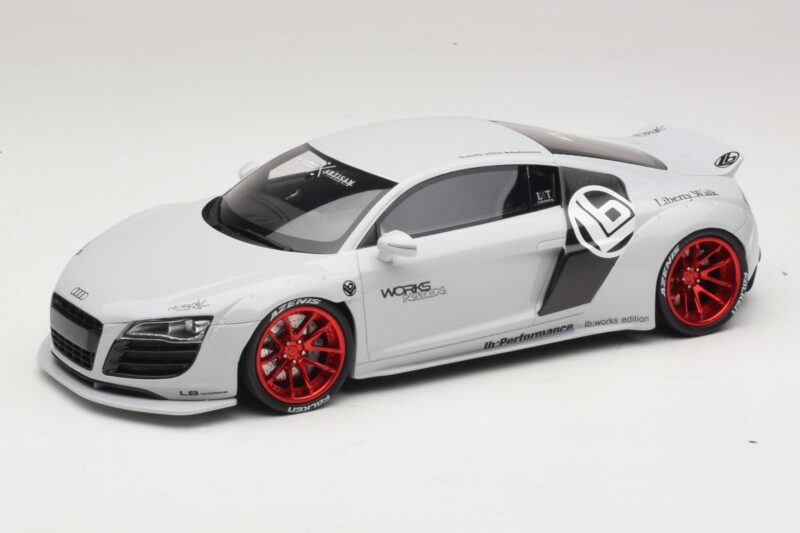 Audi R8 42 Liberty Walk Bílý GT Spirit 1:18 GT325 Pryskyřice