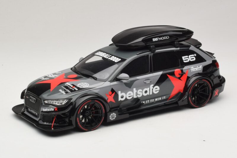 Audi RS6 C7 Avant DTM Se Střešním Boxem GT Spirit 1:18 Audi RS6 C7 Avant DTM Se Střešním Boxem GT Spirit 1:18 GT321 Pryskyřice