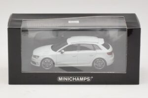 Audi S3 8V Sportback Bílý Minichamps 1:43 437013010 Kov – obrázek 4 z 4