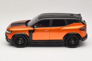 Dacia Duster Mk3 Redust Sport 4x2 Hybrid Metallic Orange Otto 1:18 OT1316 Pryskyřice – obrázek 3 z 6