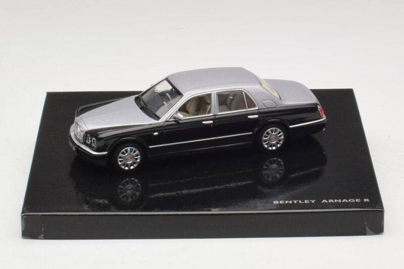 Bentley Arnage R Stříbrný Minichamps 1:43 Bentley Arnage R Stříbrný Minichamps 1:43 BL387 Kov