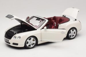 Bentley Continental GTC Bílý Náhradní Krabice Minichamps 1:18 100139032-R1 Kov – obrázek 2 z 8