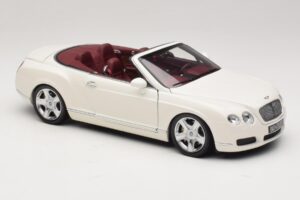Bentley Continental GTC Bílý Náhradní Krabice Minichamps 1:18 100139032-R1 Kov – obrázek 6 z 8