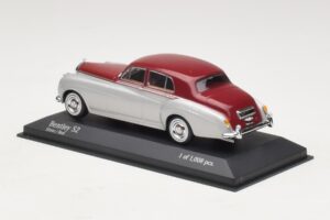 Bentley S2 Stříbrný Červený Minichamps 1:43 403139953 Kov – obrázek 3 z 4