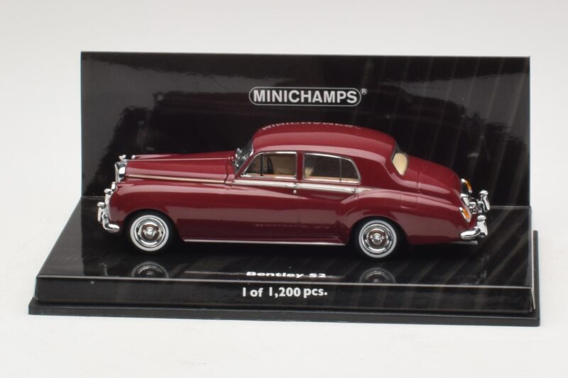 Bentley S2 Standard Saloon Červený Minichamps 1:43 436139951-O1 Kov
