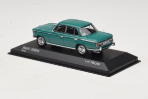 BMW 2000A Zelená Minichamps 1:43 437023001 Kov – obrázek 3 z 4