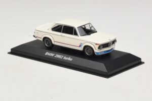 BMW 2002 Turbo Bílý Maxichamps 1:43 940022201 Kov – obrázek 3 z 4