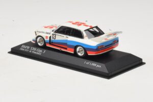 BMW 320i Group 5 #13 M. Winkelhock DRM 1977 Minichamps 1:43 400772313 Kov – obrázek 3 z 4