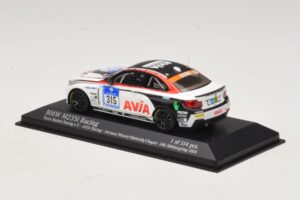 BMW M235i Team Mathol #315 24 Hours of Nurburgring 2014 Minichamps 1:43 437142415 Kov – obrázek 3 z 4