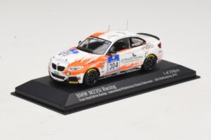 BMW M235i Team Rent2drive #304 Ackermann / Wishkirchen 24 Hours of Nurburgring 2015 Minichamps 1:43 437152504 Kov – obrázek 2 z 4