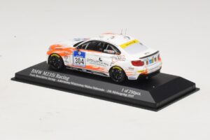 BMW M235i Team Rent2drive #304 Ackermann / Wishkirchen 24 Hours of Nurburgring 2015 Minichamps 1:43 437152504 Kov – obrázek 3 z 4