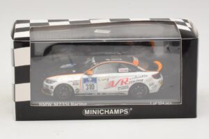 BMW M235i Team Valentin Racing #310 Piepenbrink 24 Hours of Nurburgring 2014 Minichamps 1:43 437142410 Kov – obrázek 4 z 4