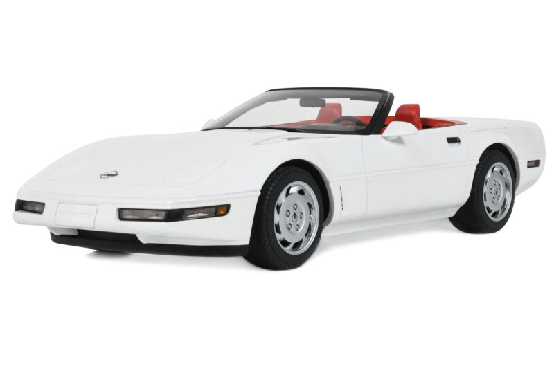 Chevrolet Corvette C4 Kabriolet Arctic White GT Spirit 1:18 Chevrolet Corvette C4 Kabriolet Arctic White GT Spirit 1:18 GT580 Pryskyřice