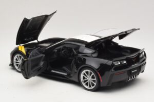 Chevrolet Corvette C7 Grand Sport Černá s Bílými Pruhy AUTOart 1:18 71273 Kompozit – obrázek 5 z 8