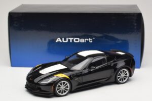 Chevrolet Corvette C7 Grand Sport Černá s Bílými Pruhy AUTOart 1:18 71273 Kompozit – obrázek 8 z 8