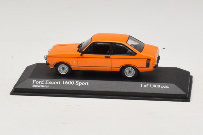 Ford Escort 1600 Sport Mk2 Oranžový Minichamps 1:43 Ford Escort 1600 Sport Mk2 Oranžový Minichamps 1:43 400084471 Kov