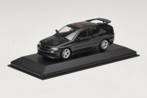 Ford Escort RS Cosworth Černá Metalíza Minichamps 1:43 430082106 Kov – obrázek 2 z 4