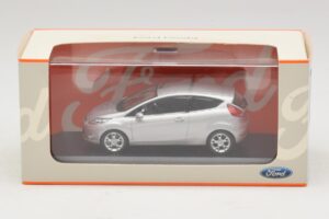 Ford Fiesta Mk7 Moondust Silver Metallic Minichamps 1:43 403088003 Kov – obrázek 4 z 4