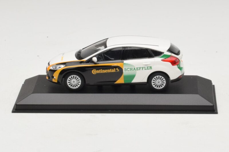Ford Focus Benzinové Technologické Auto Continental Schaeffler Náhradní Krabice Minichamps 1:43 Ford Focus Benzinové Technologické Auto Continental Schaeffler Náhradní Krabice Minichamps 1:43 AB65A-R1 Kov