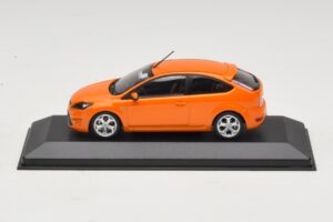 Ford Focus ST Mk2 Electric Orange Minichamps 1:43 400087302 Kov