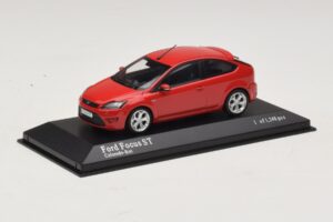 Ford Focus ST Mk2 Červený Minichamps 1:43 400087301 Kov – obrázek 2 z 4