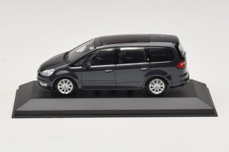 Ford S-Max Dark Grey Metallic Minichamps 1:43 400085400-P1 Kov