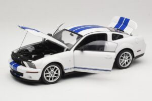 Ford Shelby Cobra GT500 Concept Bílá s Modrým Pruhem AUTOart 1:18 73052 Kov – obrázek 2 z 8