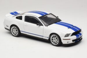 Ford Shelby Cobra GT500 Concept Bílá s Modrým Pruhem AUTOart 1:18 73052 Kov – obrázek 6 z 8
