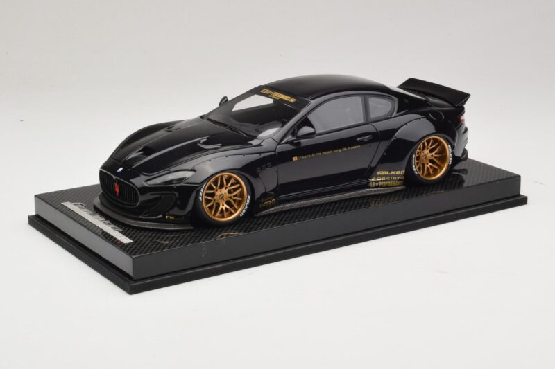 Maserati GranTurismo Liberty Walk Černý se Zlatými Ráfky AB Models 1:18 MAS-LB08-C Pryskyřice