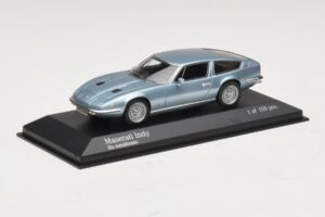 Maserati Indy Blue Metallic Minichamps 1:43 437123122 Kov – obrázek 2 z 4