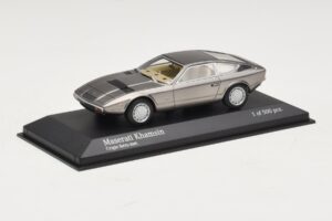Maserati Khamsin Grey Metallic Minichamps 1:43 437123220 Kov – obrázek 2 z 4