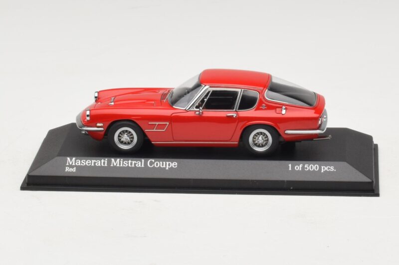 Maserati Mistral Červený Minichamps 1:43 Maserati Mistral Červený Minichamps 1:43 437123424 Kov