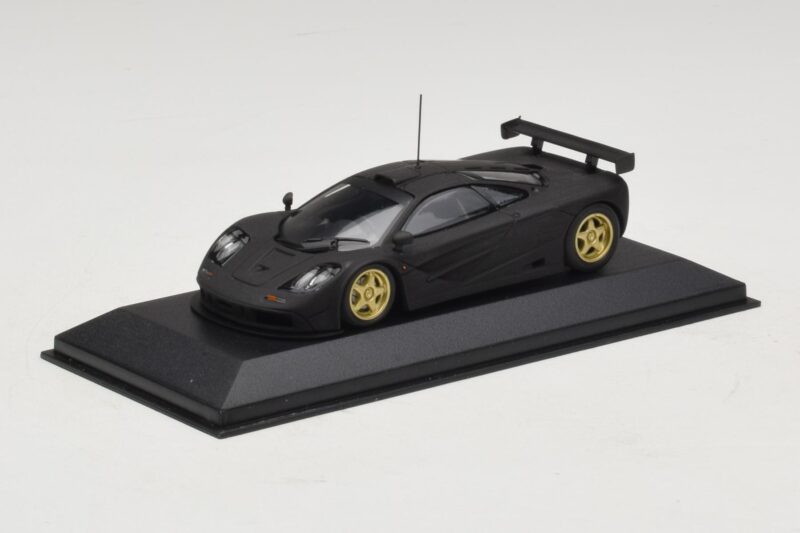 McLaren F1 GTR Prototype Černá Matná Se Zlatými Koly Minichamps 1:43 McLaren F1 GTR Prototype Černá Matná Se Zlatými Koly Minichamps 1:43 MCLAREN008 Kov