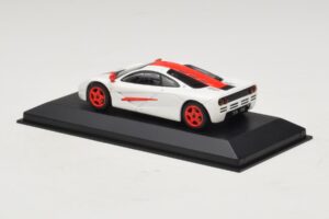 McLaren F1 Bílá S Červenými Pruhy Minichamps 1:43 MCLAREN003 Kov – obrázek 2 z 4