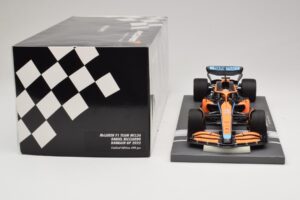 McLaren MCL36 #3 D. Ricciardo Bahrain GP 2022 Minichamps 1:18 537221803 Kov – obrázek 3 z 7