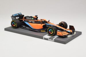 McLaren MCL36 #3 D. Ricciardo Bahrain GP 2022 Minichamps 1:18 537221803 Kov – obrázek 7 z 7