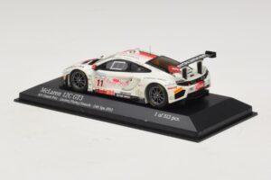 McLaren MP4-12C GT3 #11 Art Grand Prix Leclerc / Parisy 24 Hours of Spa 2013 Minichamps 1:43 437131311 Kov – obrázek 3 z 4